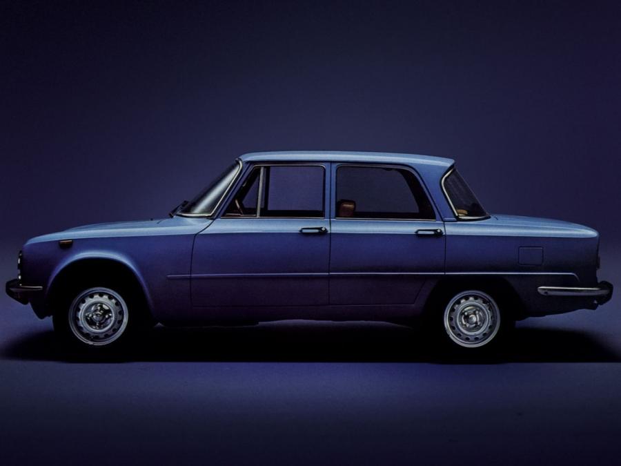  Alfa Romeo Giulia Nuova Super (115) 1974 года  (фото 8 из 9)